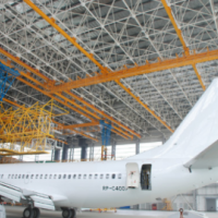 重慶沙家壩起重機(jī)廠家—飛機(jī)維修大跨度多支點起重機(jī)