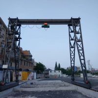 宜昌市2噸龍門(mén)吊起重機(jī)各種型號(hào)起重機(jī)，行吊廠家直銷(xiāo)