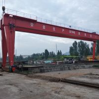 湖北省當(dāng)陽市雙梁門式起重機(jī)各種型號起重機(jī)，行吊廠家直銷