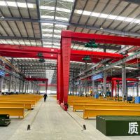 湖北省宜昌市西陵區(qū)半門式龍門吊起重機(jī)，龍門吊，行吊
