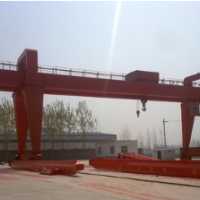 西安門(mén)式起重機(jī)維修保養(yǎng)